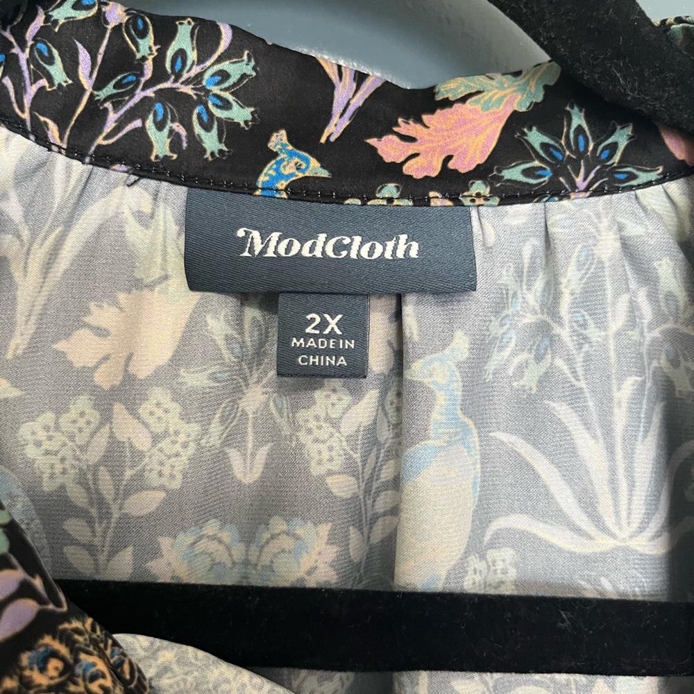 Modcloth Peacock Print Sleeveless Blouse Plus Size 2x - Picture 3 of 5